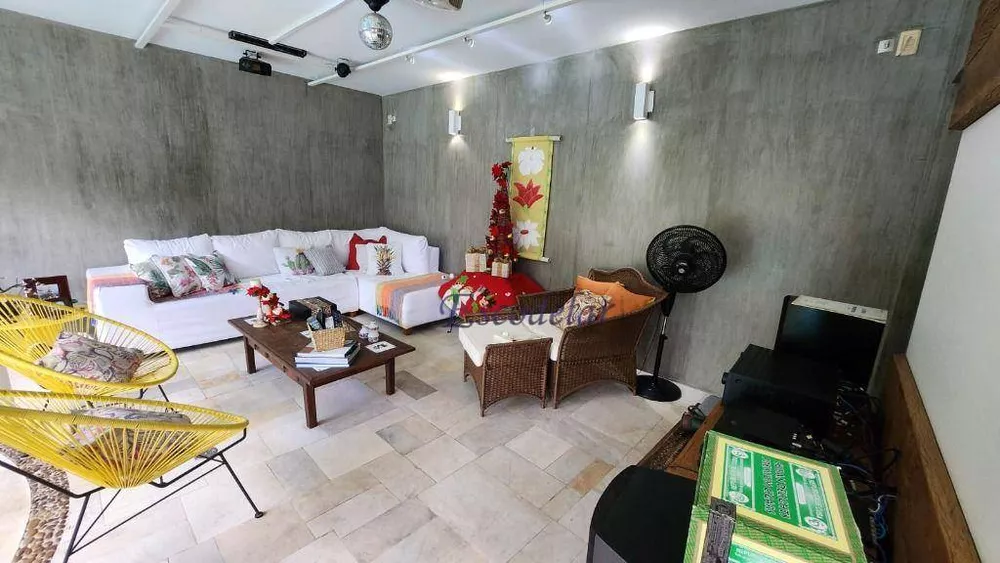 Casa de Condomínio à venda com 4 quartos, 400m² - Foto 10