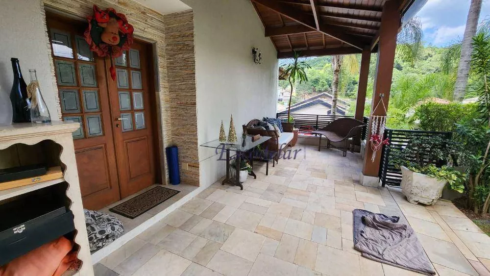 Casa de Condomínio à venda com 4 quartos, 400m² - Foto 4