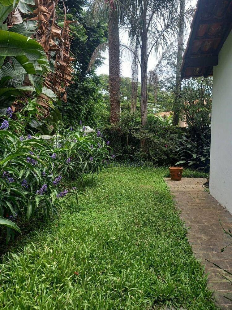 Casa, 4 quartos, 240 m² - Foto 1