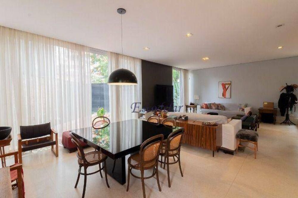 Casa à venda com 4 quartos, 350m² - Foto 3