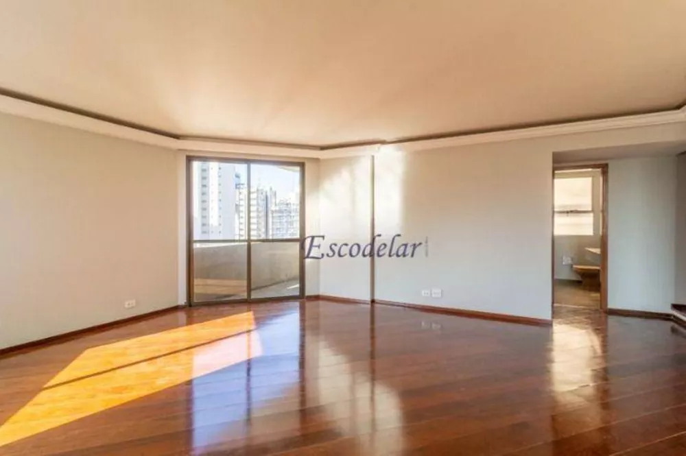 Apartamento para alugar com 3 quartos, 198m² - Foto 3