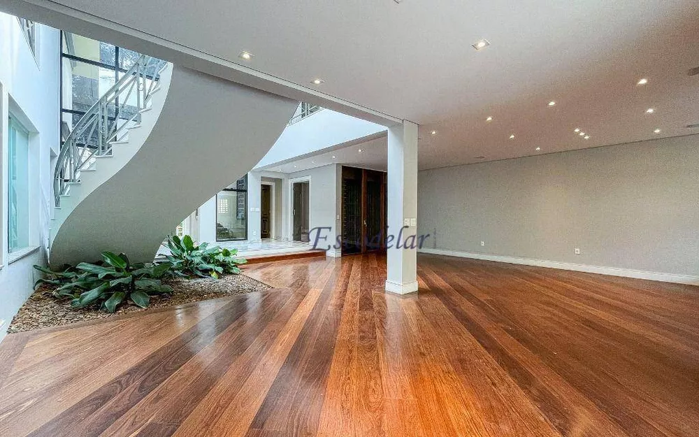 Casa à venda e aluguel com 5 quartos, 750m² - Foto 6