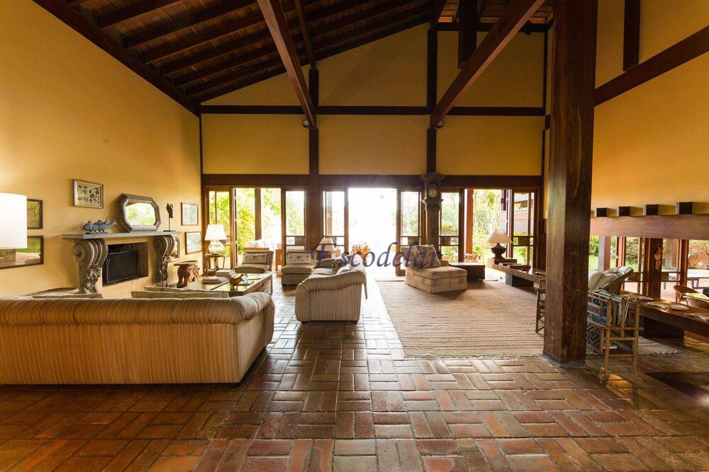 Casa, 4 quartos, 576 m² - Foto 1