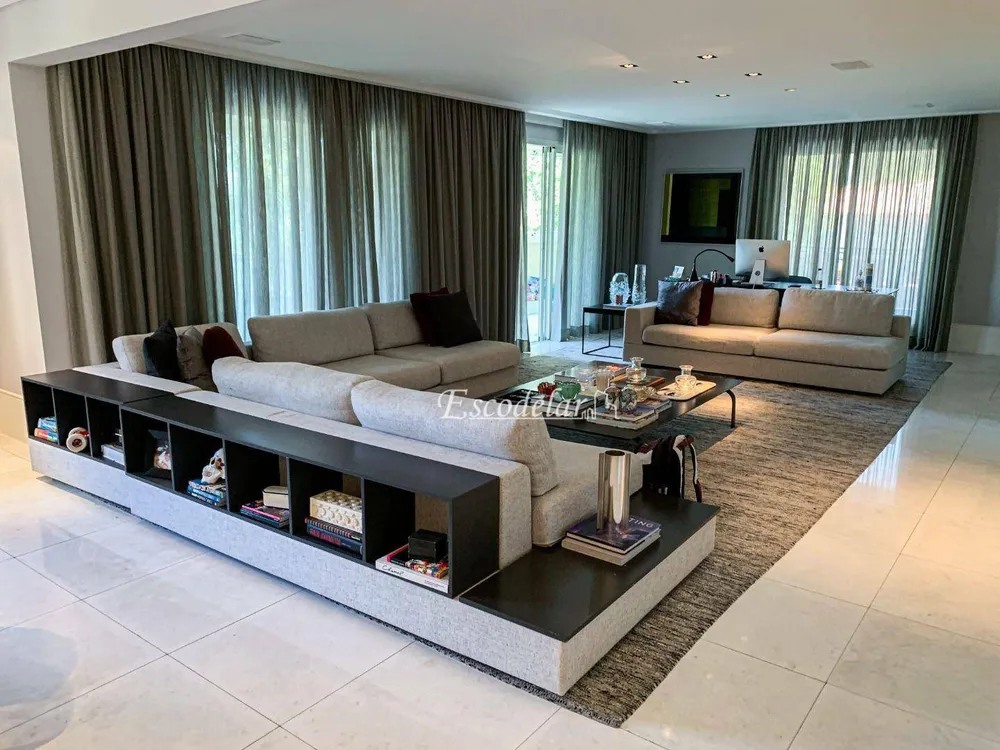 Apartamento, 3 quartos, 292 m² - Foto 1