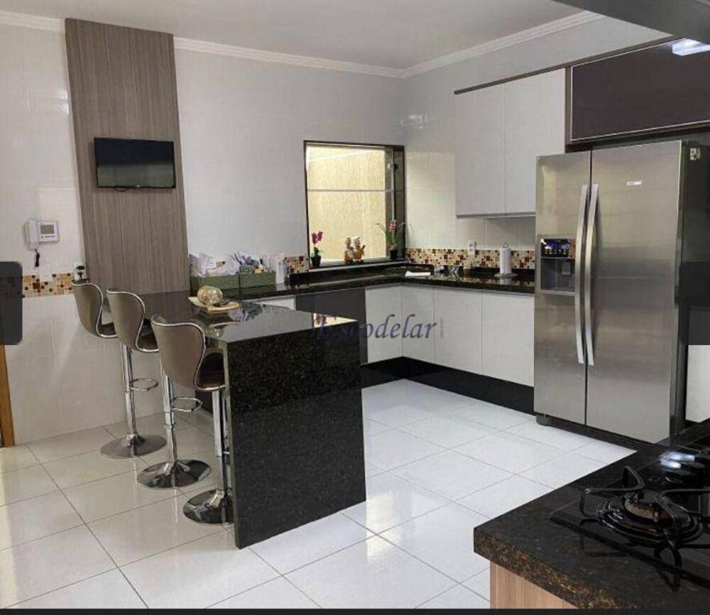 Sobrado, 3 quartos, 178 m² - Foto 1