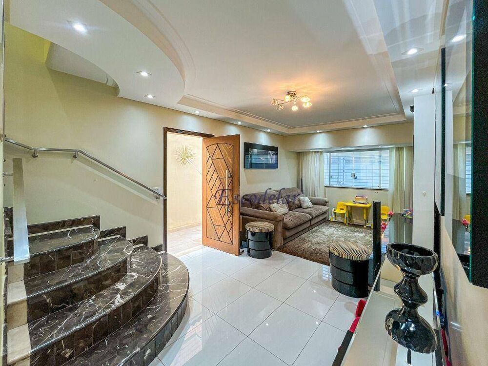 Sobrado, 3 quartos, 196 m² - Foto 2