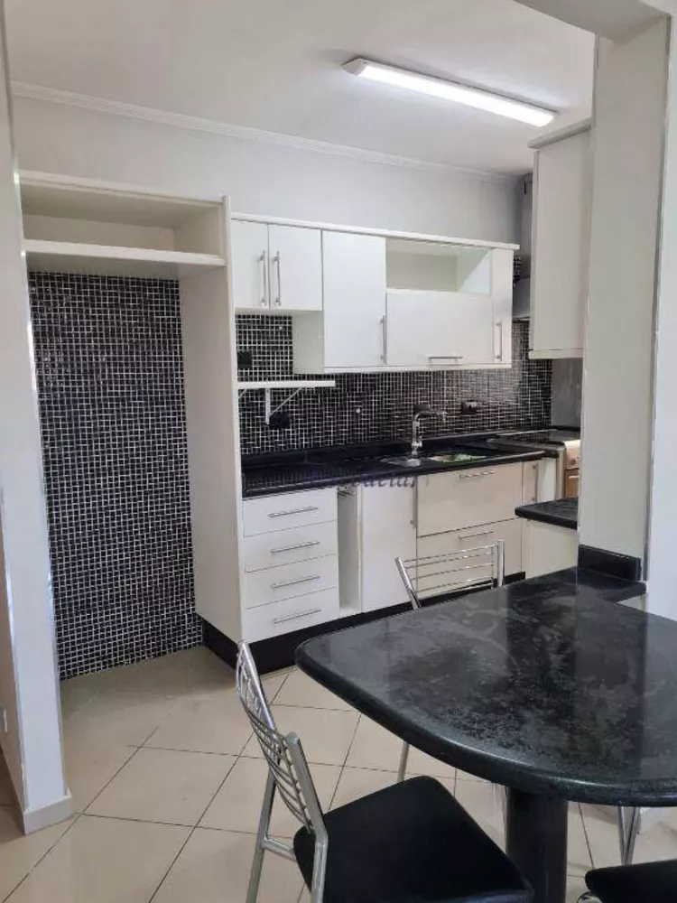 Apartamento à venda com 3 quartos, 90m² - Foto 2