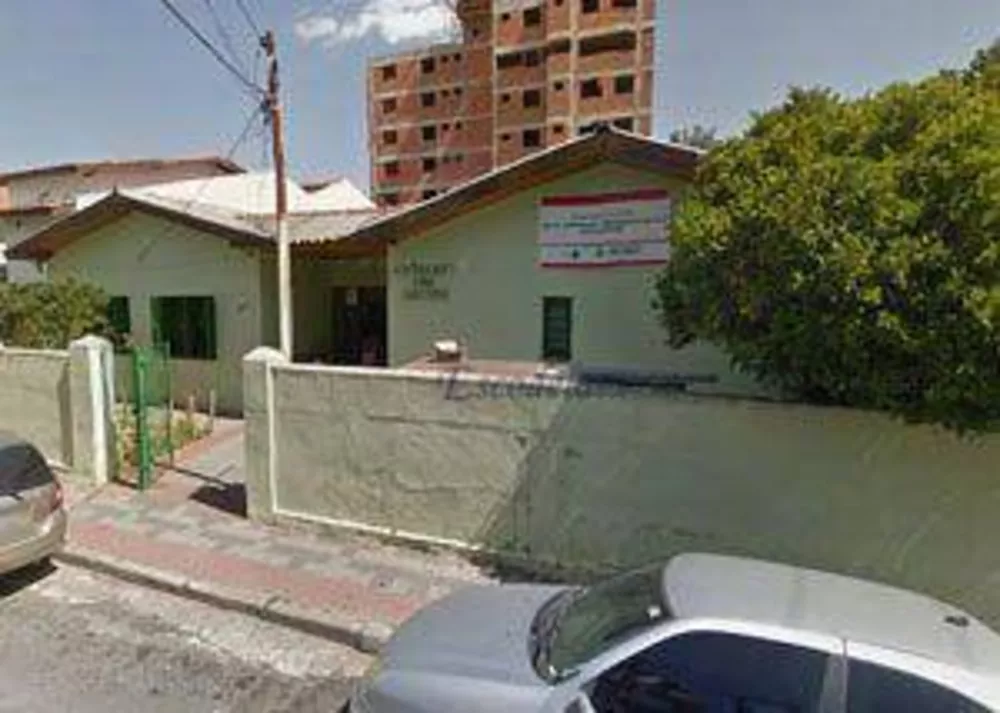 Casa à venda com 5 quartos, 600m² - Foto 1