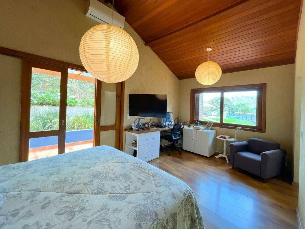 Casa, 3 quartos, 250 m² - Foto 2