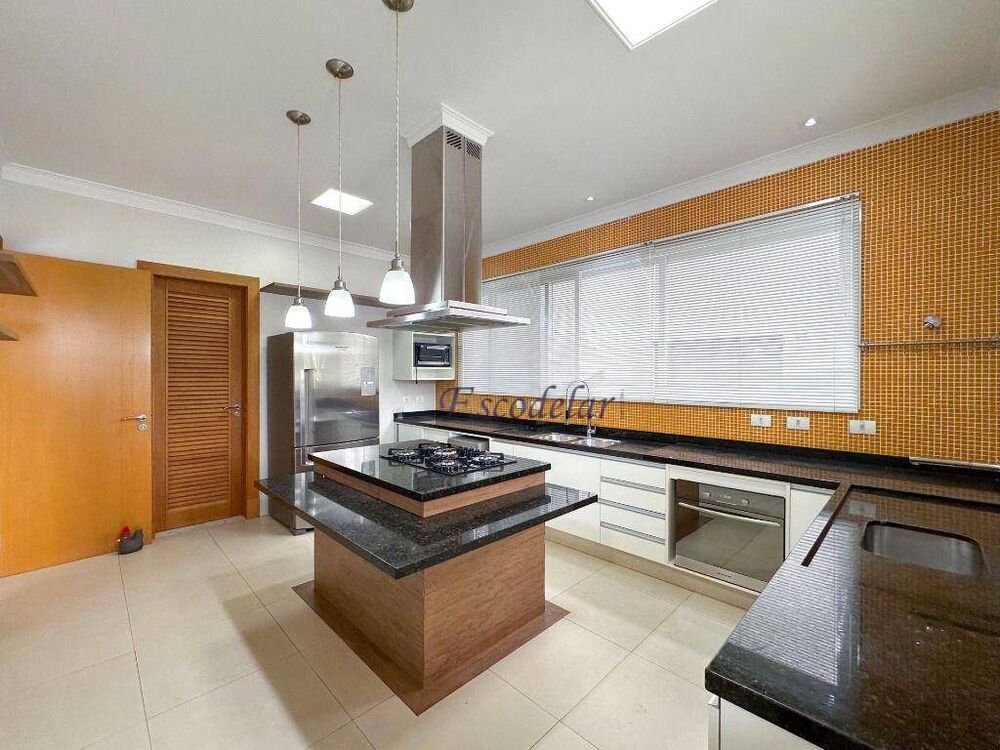 Casa de Condomínio para alugar com 4 quartos, 450m² - Foto 1