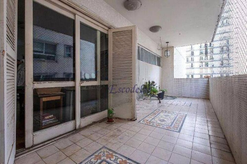 Apartamento, 3 quartos, 240 m² - Foto 2