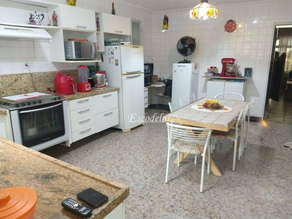 Sobrado à venda com 2 quartos, 140m² - Foto 5
