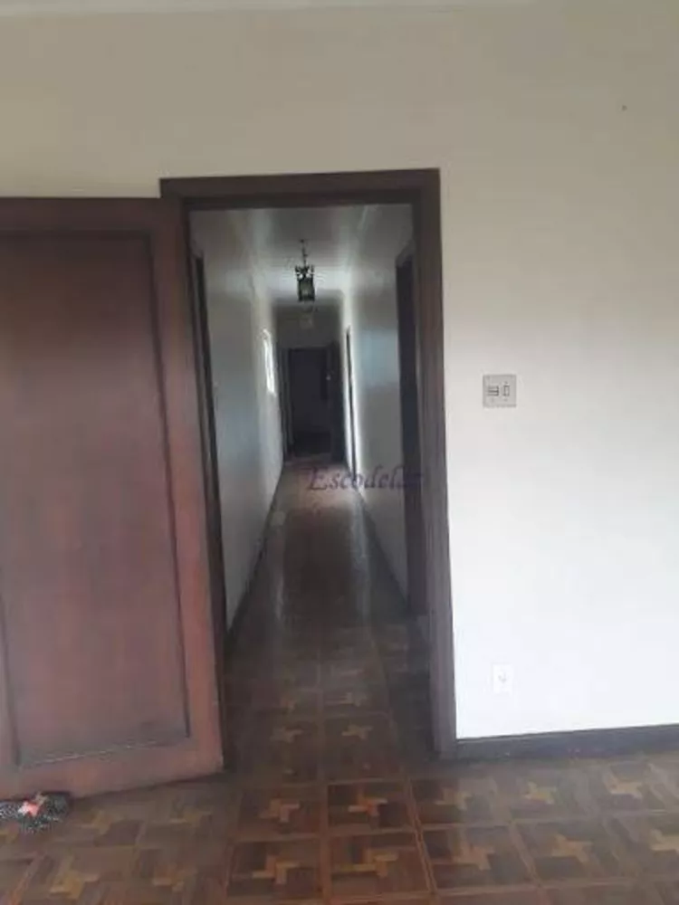 Casa para alugar com 4 quartos, 300m² - Foto 11