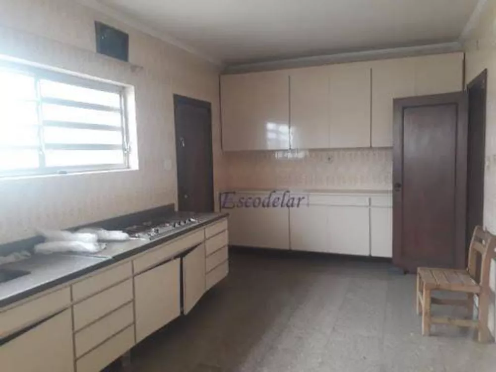 Casa para alugar com 4 quartos, 300m² - Foto 4