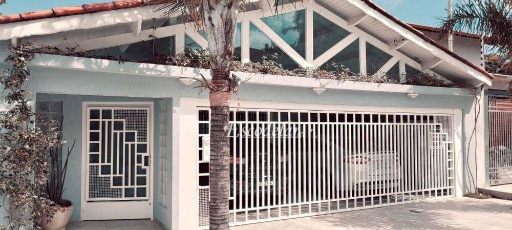 Casa, 3 quartos, 227 m² - Foto 2