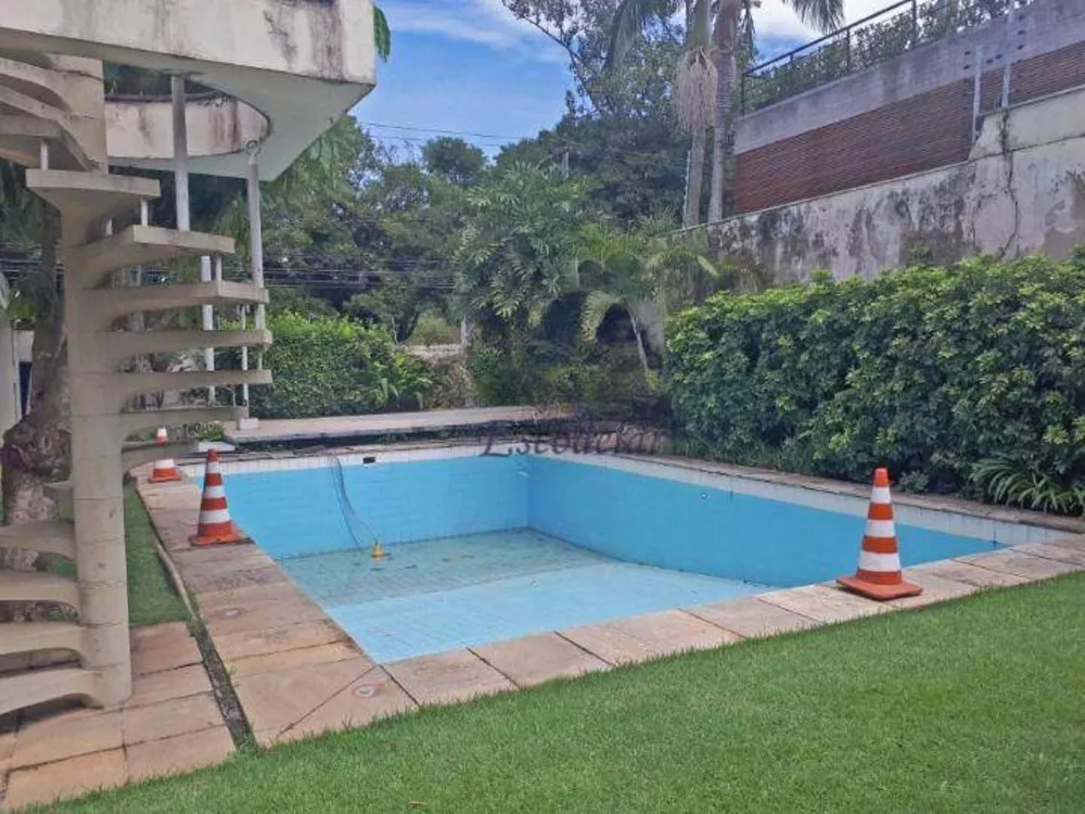 Casa para alugar com 3 quartos, 500m² - Foto 3