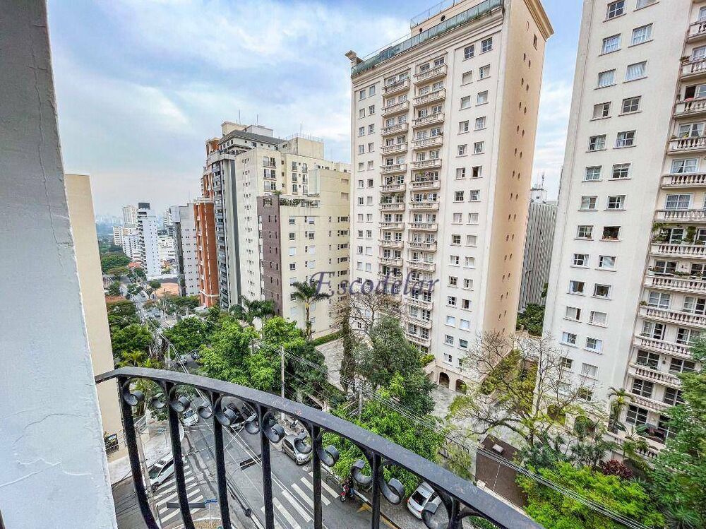 Apartamento para alugar com 3 quartos, 157m² - Foto 1