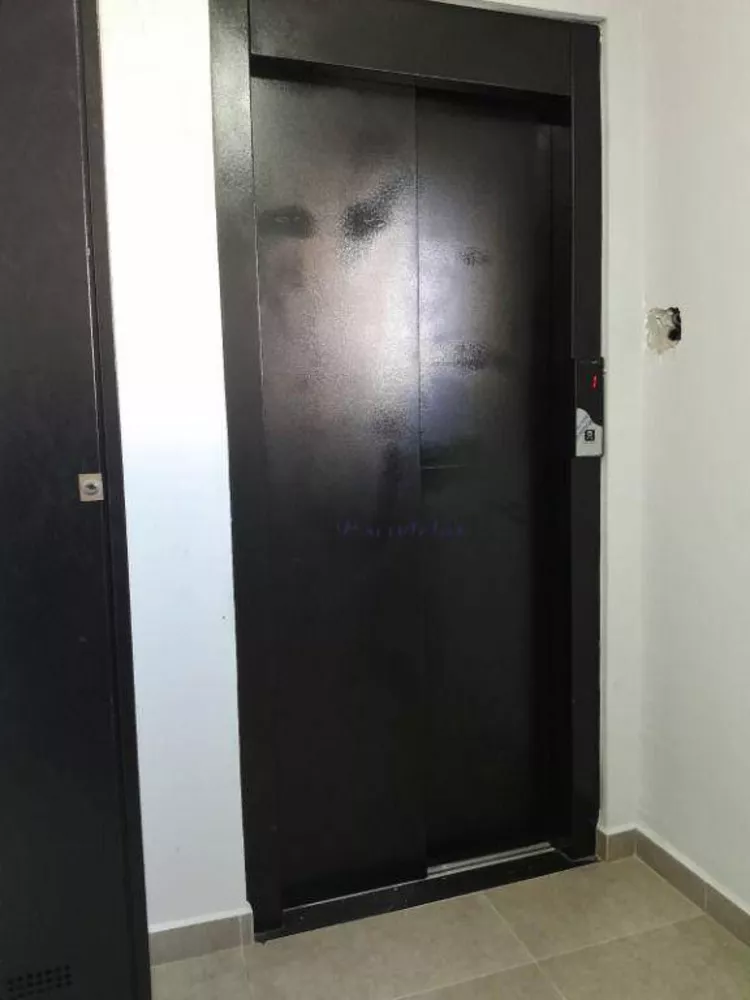 Apartamento à venda com 2 quartos, 37m² - Foto 15