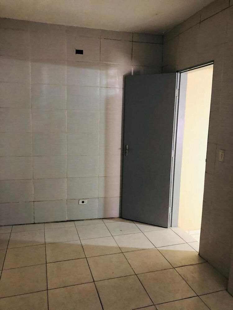 Casa, 1 quarto, 250 m² - Foto 11