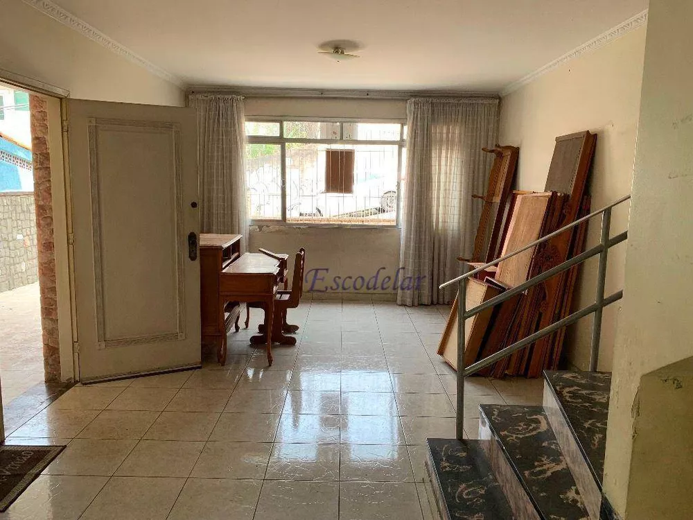 Sobrado à venda com 4 quartos, 178m² - Foto 1