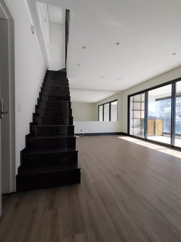 Cobertura à venda com 3 quartos, 193m² - Foto 2