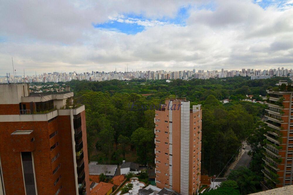 Cobertura à venda e aluguel com 4 quartos, 700m² - Foto 1