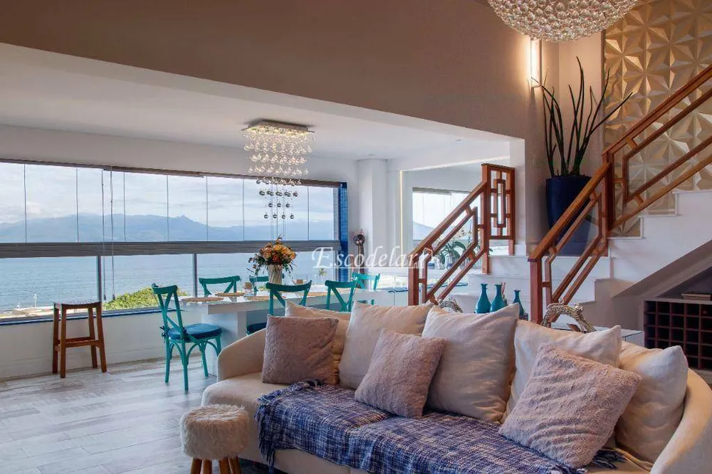 Cobertura, 3 quartos, 246 m² - Foto 2