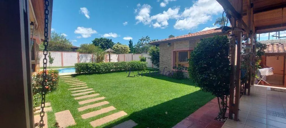 Casa à venda com 3 quartos, 300m² - Foto 4