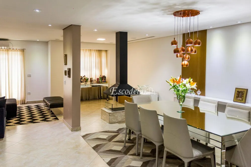 Sobrado, 4 quartos, 248 m² - Foto 1