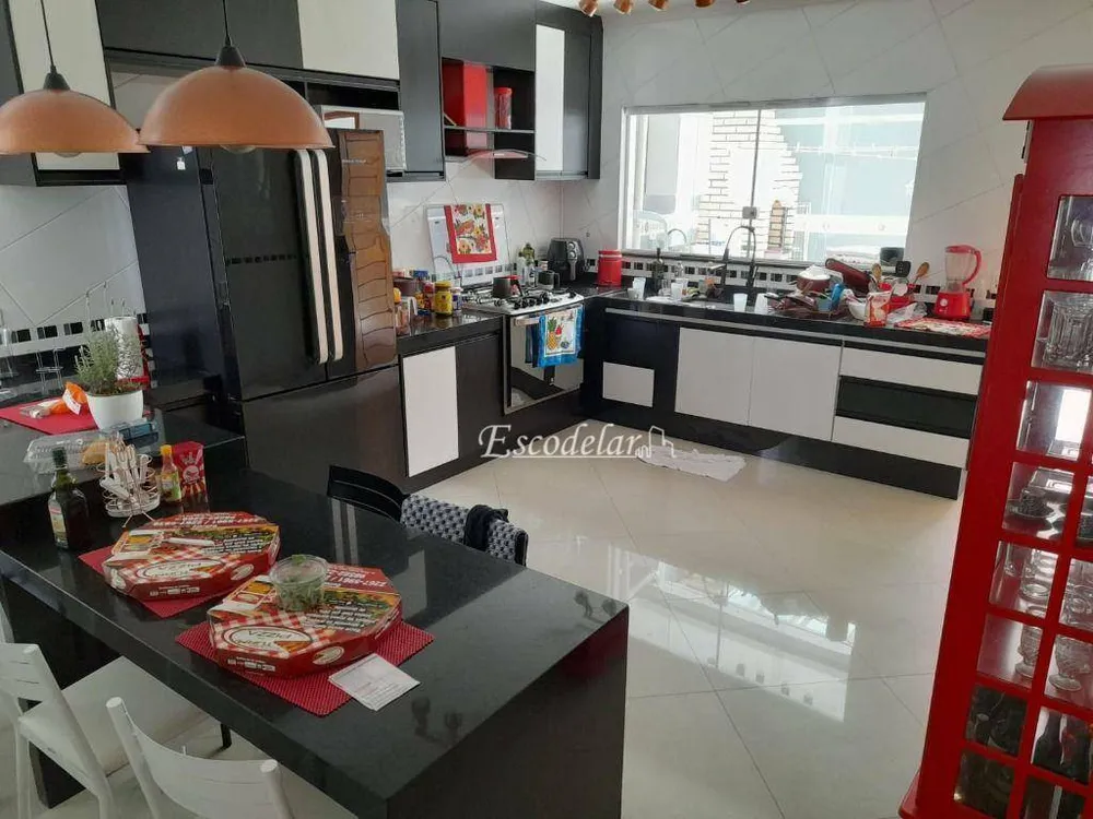 Sobrado, 4 quartos, 190 m² - Foto 1