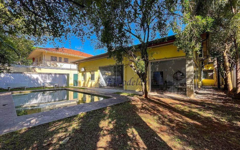 Casa à venda com 4 quartos, 527m² - Foto 1