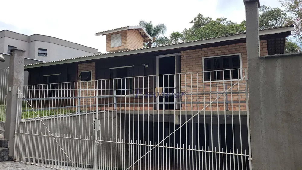 Casa, 3 quartos, 193 m² - Foto 1
