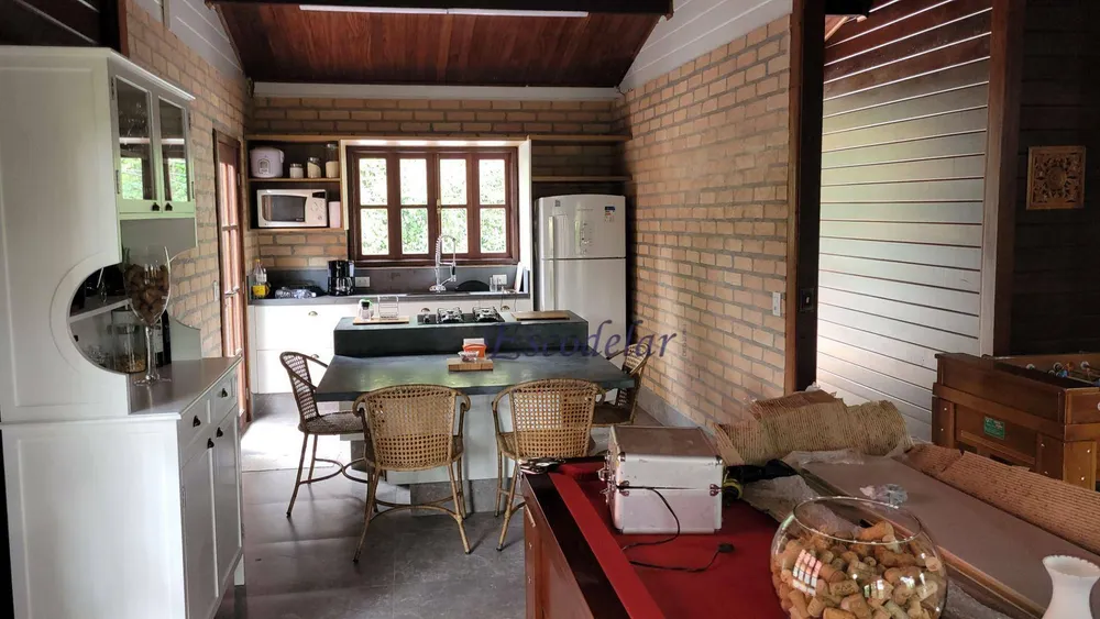 Casa, 3 quartos, 193 m² - Foto 2