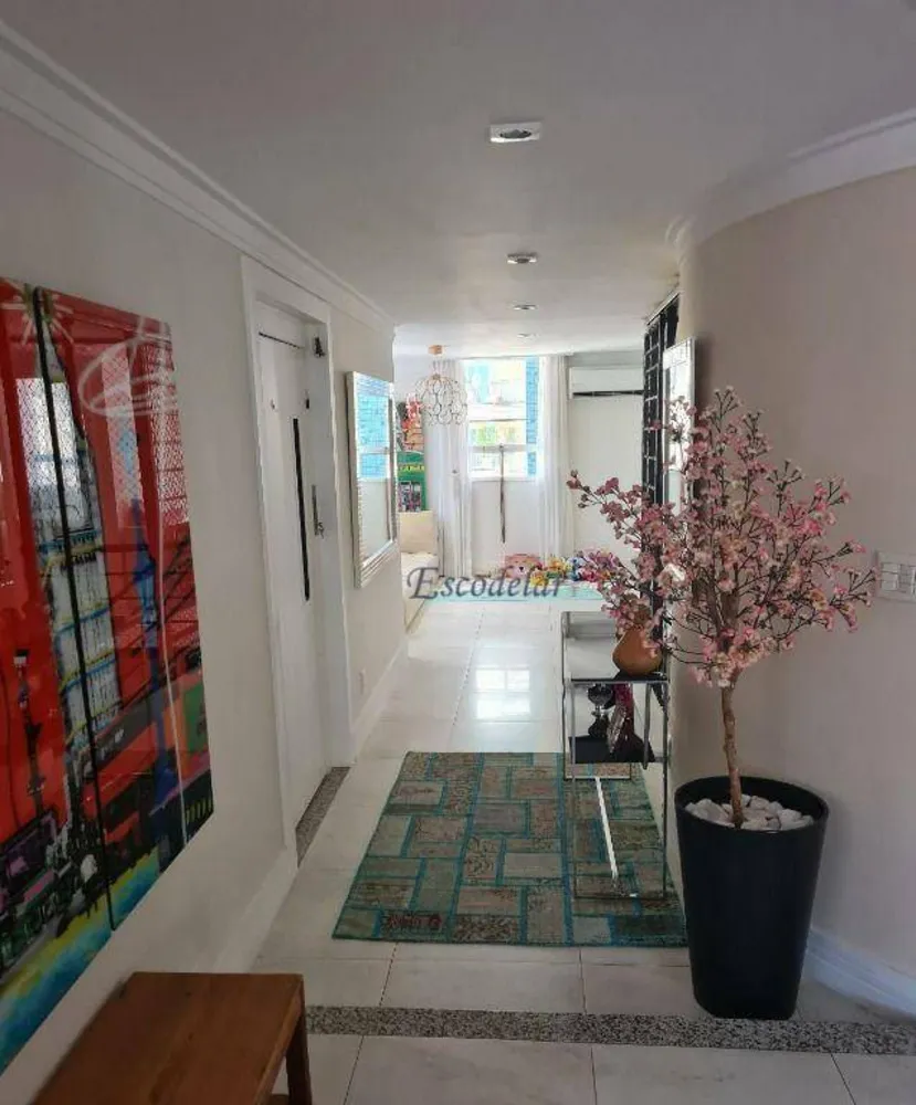 Cobertura, 3 quartos, 236 m² - Foto 1