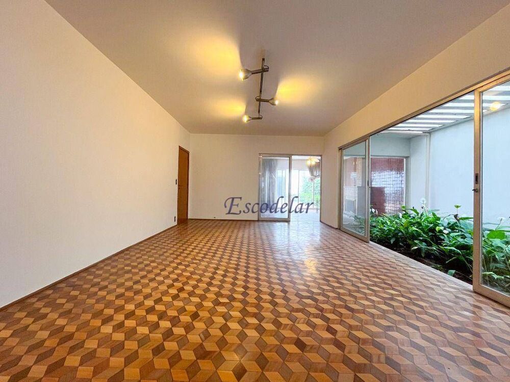 Casa, 4 quartos, 637 m² - Foto 1