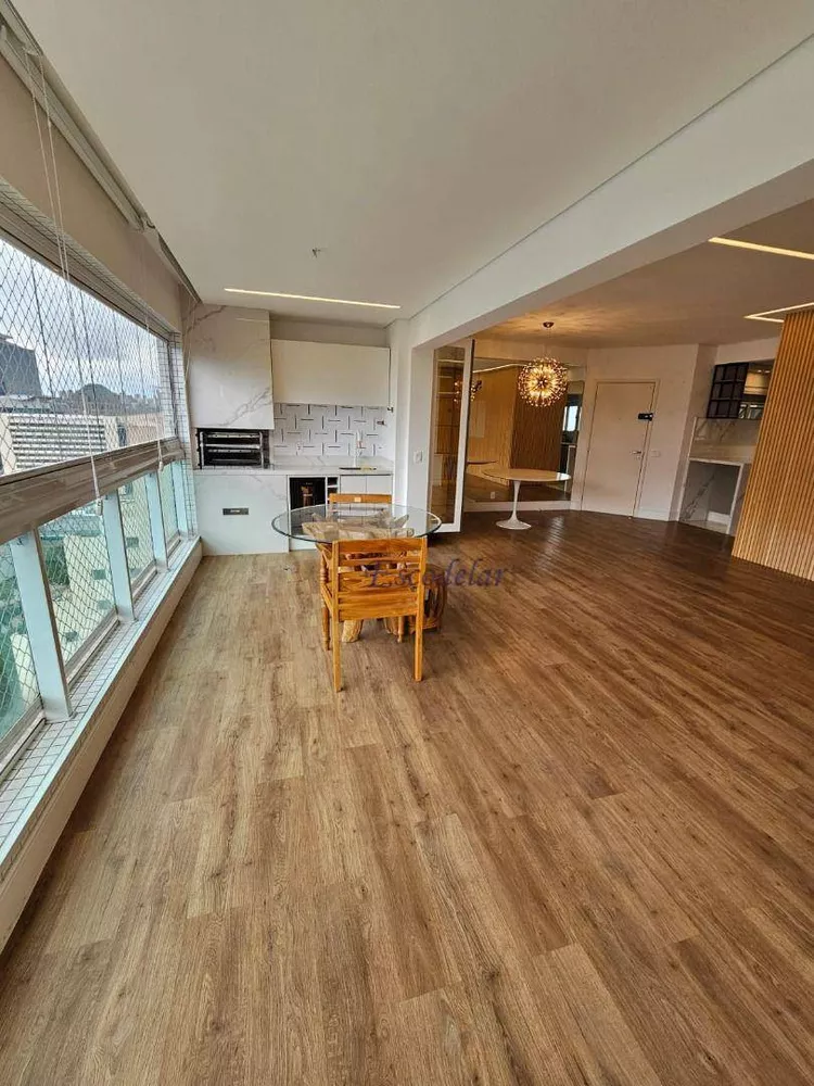 Apartamento à venda com 3 quartos, 126m² - Foto 3