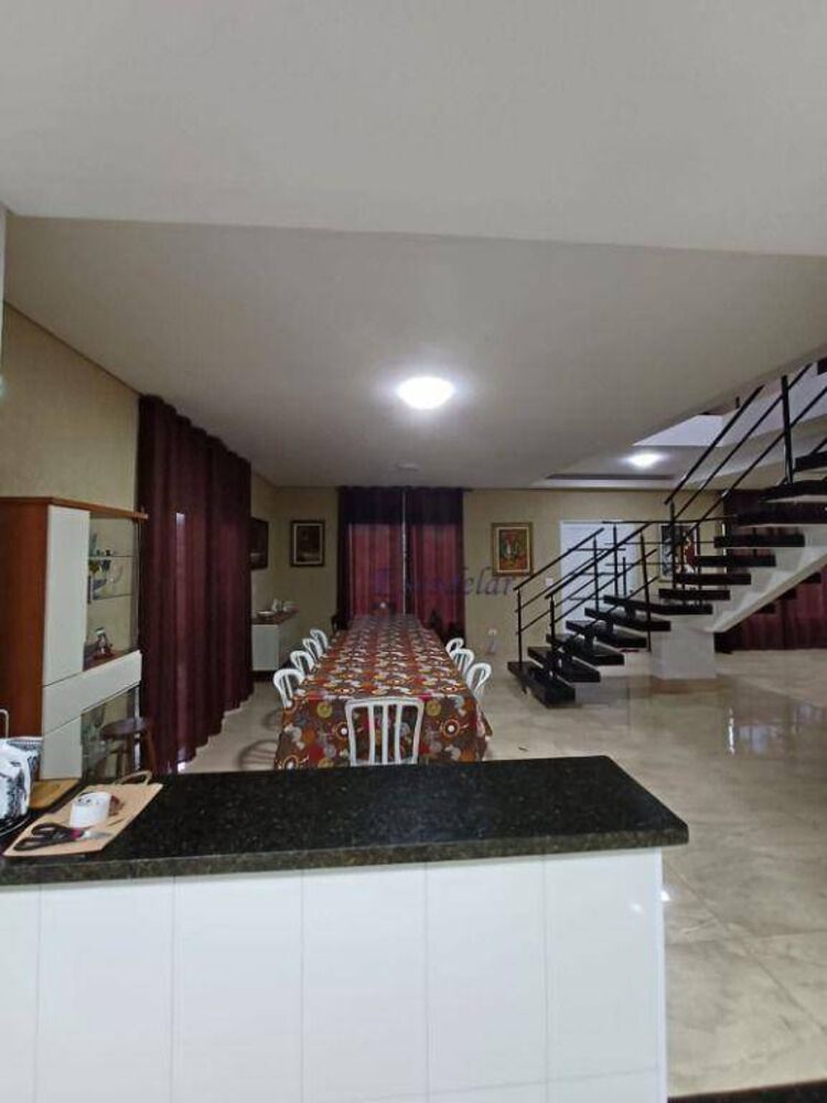 Casa de Condomínio à venda com 4 quartos, 220m² - Foto 10