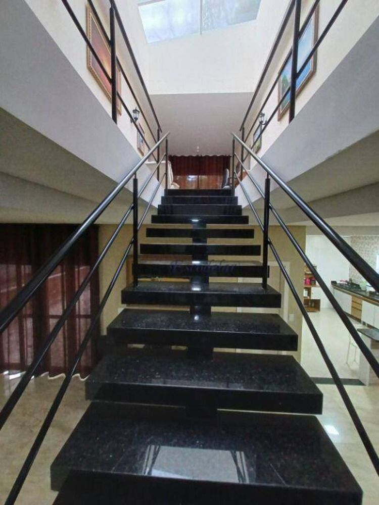 Casa de Condomínio à venda com 4 quartos, 220m² - Foto 9