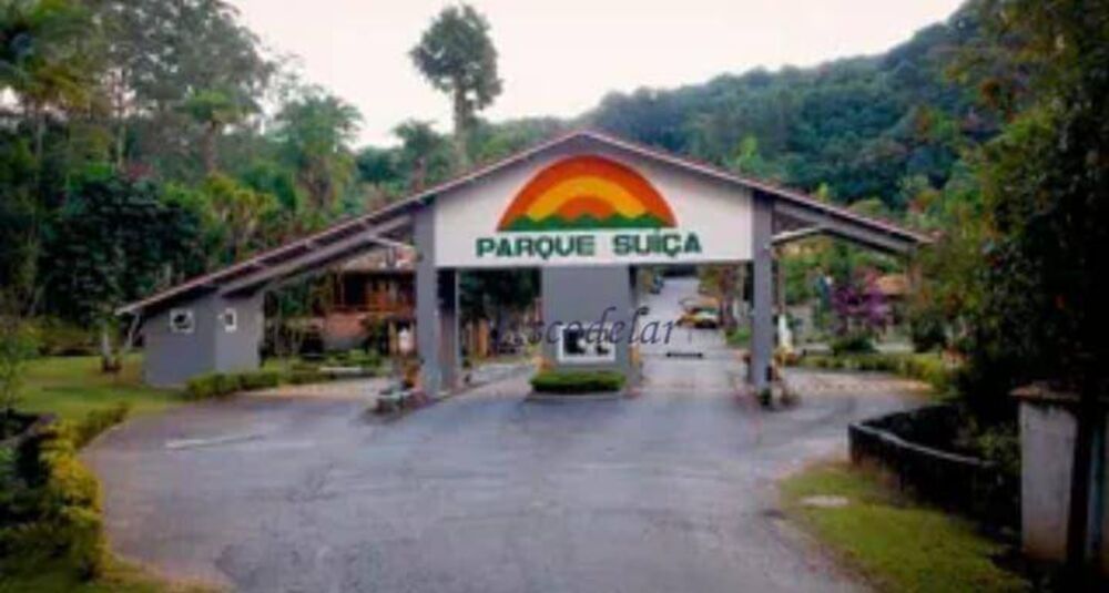 Loteamento e Condomínio, 600 m² - Foto 1