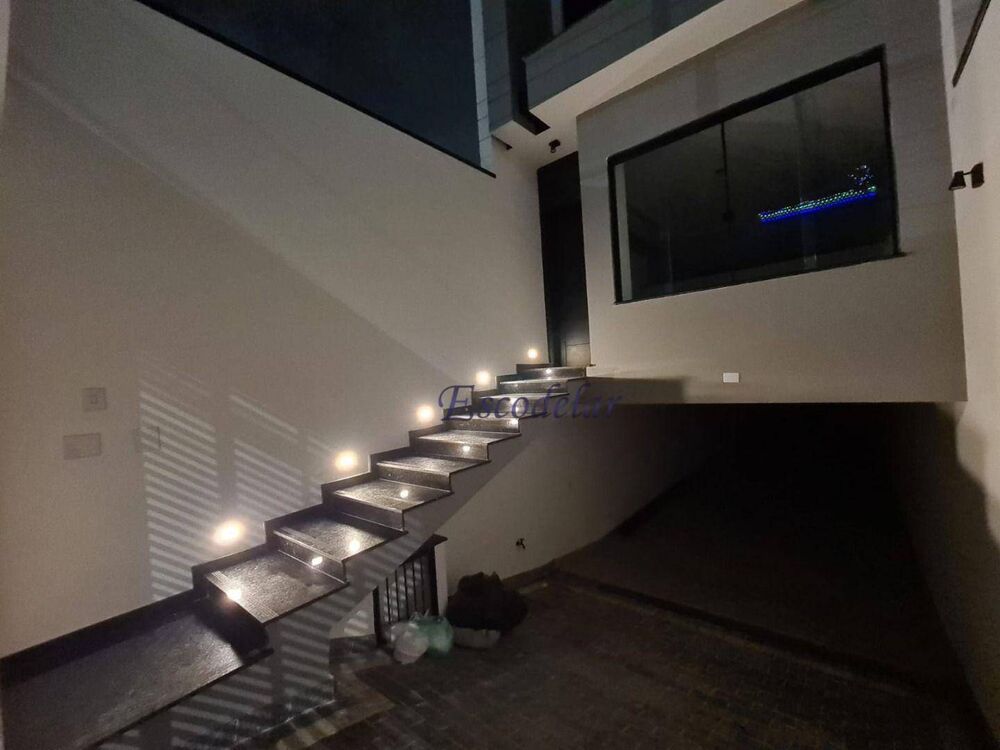 Sobrado, 3 quartos, 210 m² - Foto 1