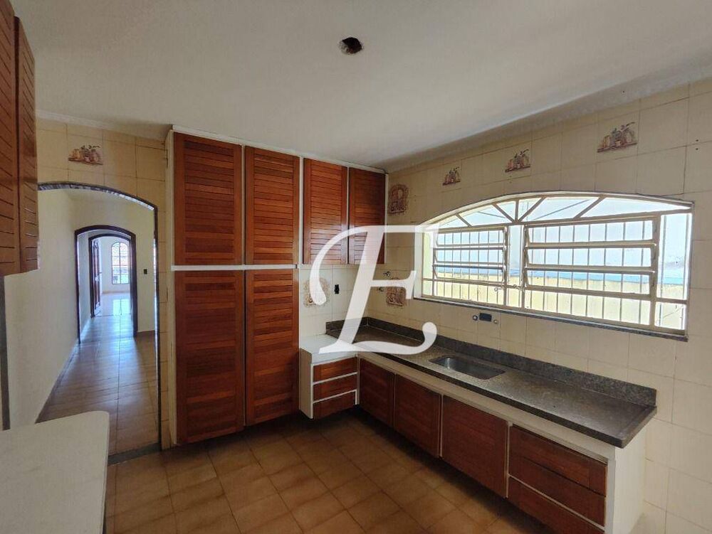 Sobrado, 3 quartos, 183 m² - Foto 2