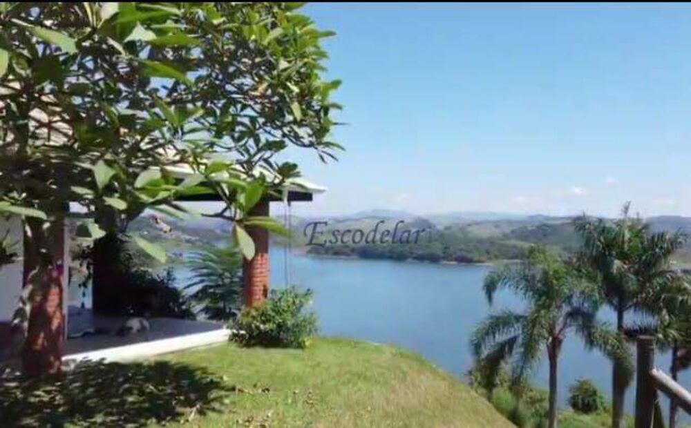 Casa de Condomínio à venda com 4 quartos, 270m² - Foto 3