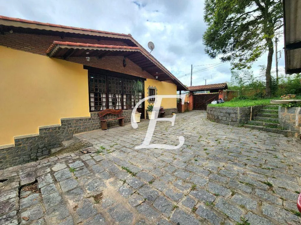 Chácara, 4 quartos, 2000 m² - Foto 1