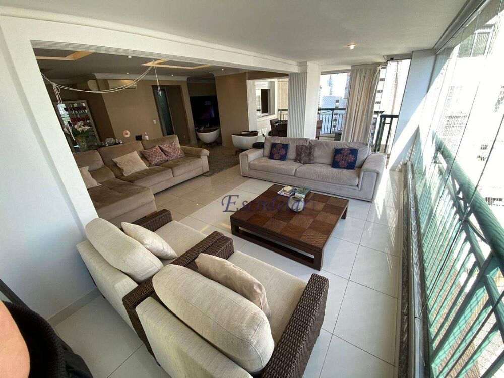 Apartamento, 3 quartos, 191 m² - Foto 1