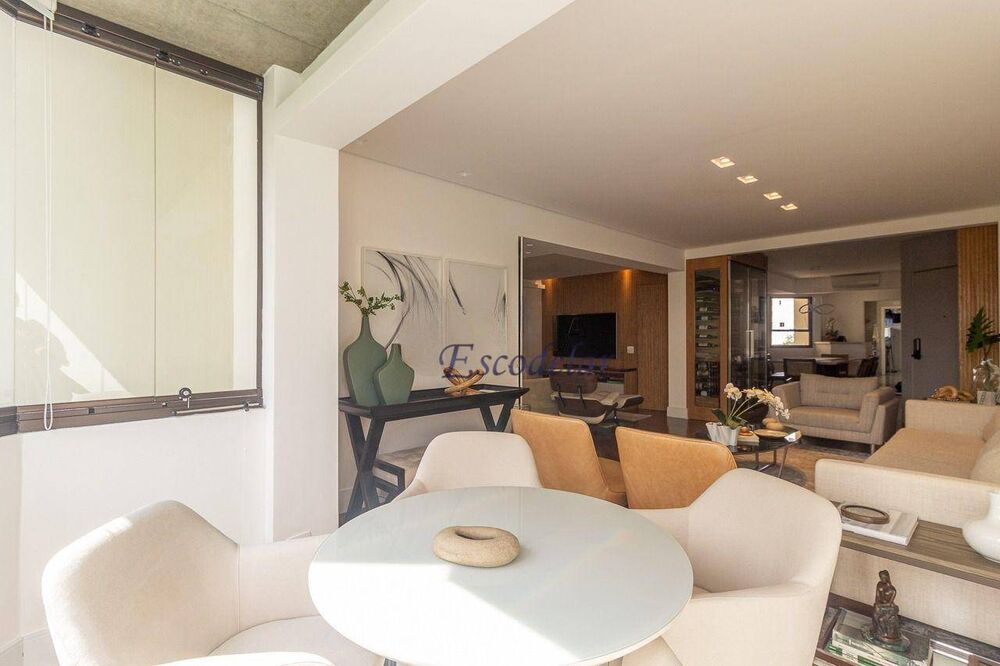 Apartamento, 3 quartos, 200 m² - Foto 1