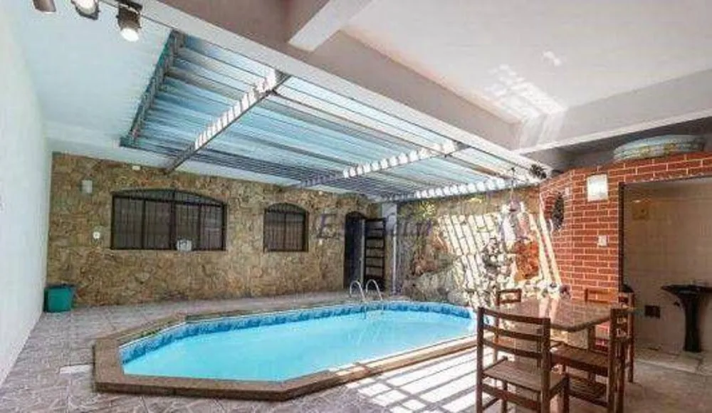 Sobrado, 4 quartos, 240 m² - Foto 2