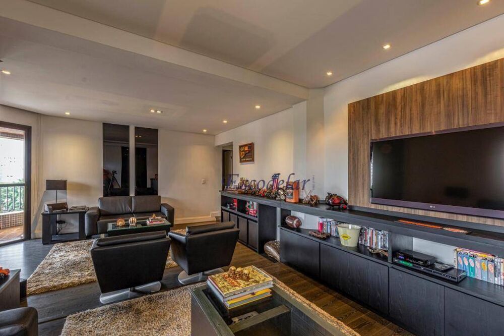 Apartamento, 3 quartos, 160 m² - Foto 1