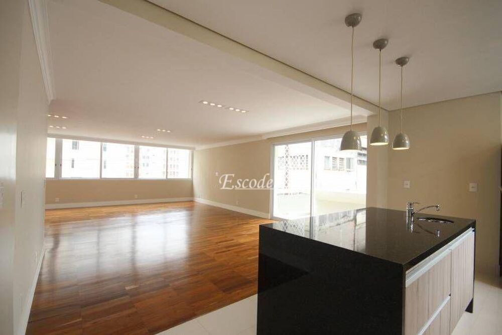 Apartamento, 3 quartos, 210 m² - Foto 1