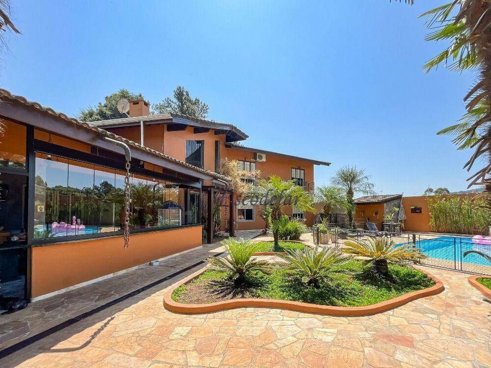 Casa, 4 quartos, 750 m² - Foto 1