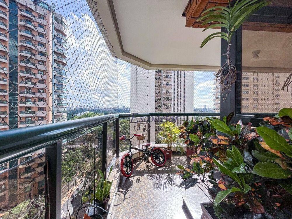 Apartamento, 3 quartos, 245 m² - Foto 3